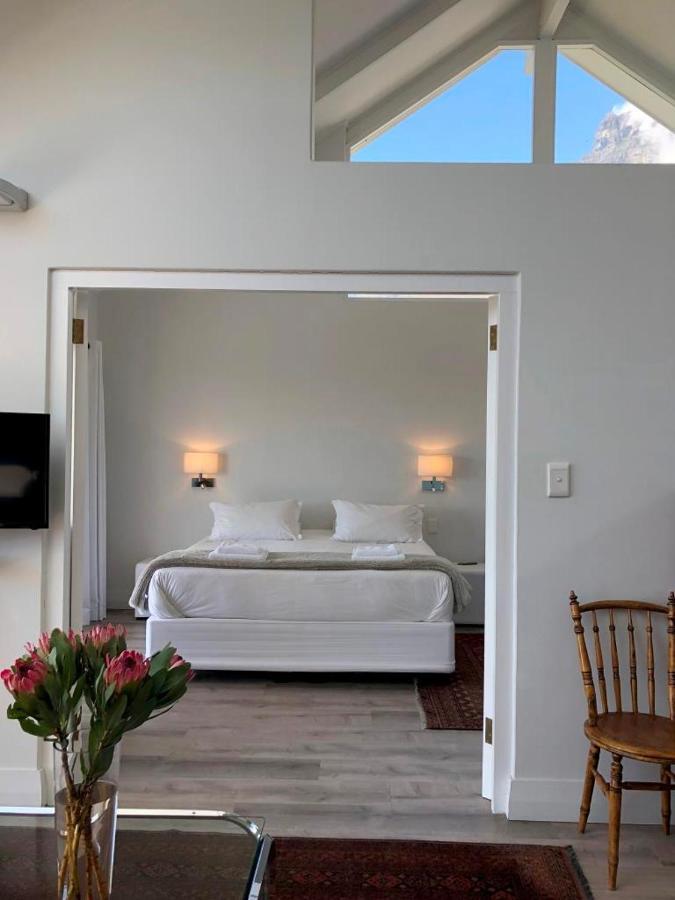 Ferienwohnung Camps Bay Loft With Stunning Mountain And Ocean Views Kapstadt Exterior foto