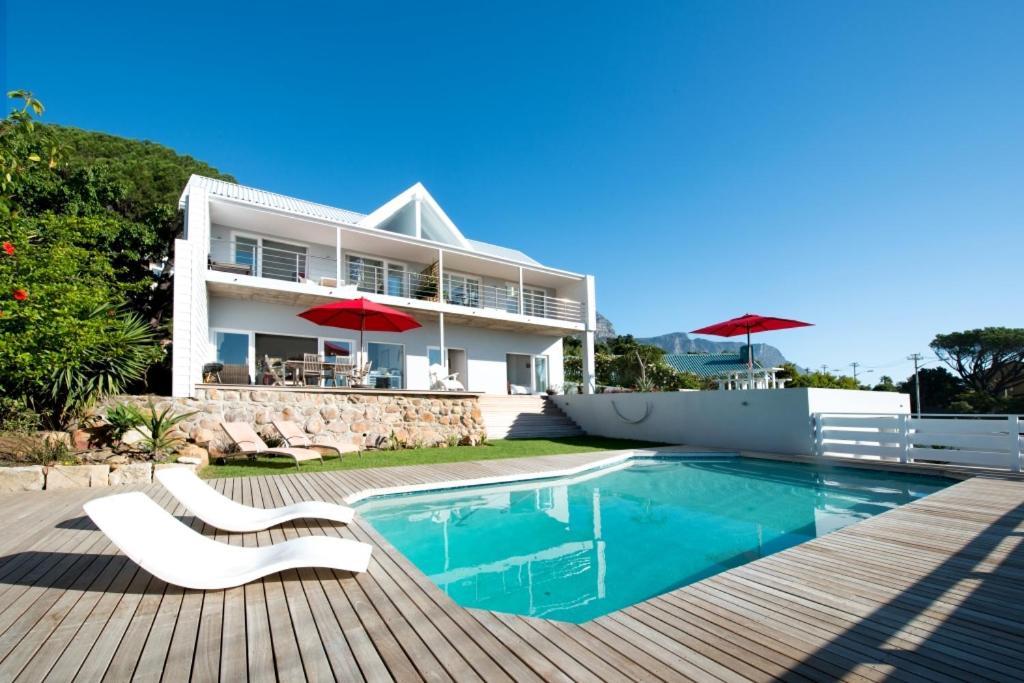 Ferienwohnung Camps Bay Loft With Stunning Mountain And Ocean Views Kapstadt Exterior foto